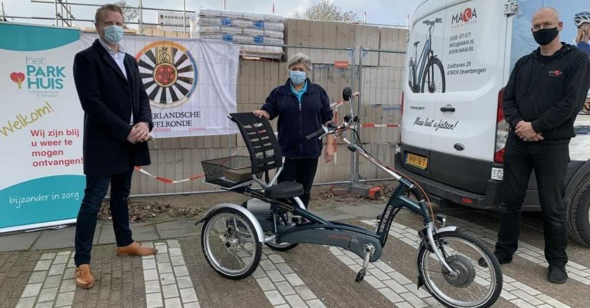 Zorgorganisatie krijgt Easy Rider driewielfiets cadeau