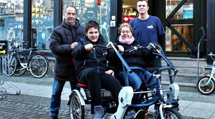 Mobiliteit voor jongen met autisme dankzij Van Raam duofiets