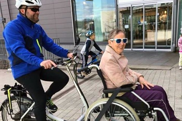 Van Raam rolstoelfiets in het dagelijks leven Jimlog