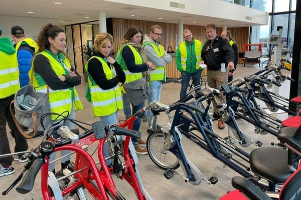 Händlerwochenende Dreirad-Zentrum Van Raam Führung Ausstellungsraum