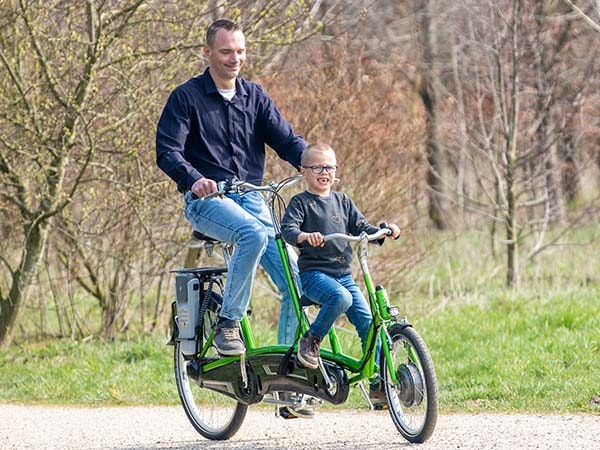 Versnellingen op aangepaste Van Raam fietsen Kivo tandem