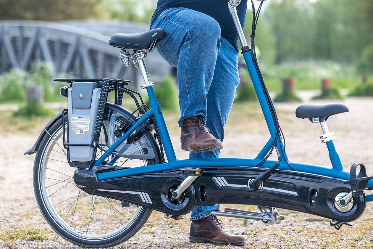 Van Raam Kivo tandem fiets kind voorop opstappen