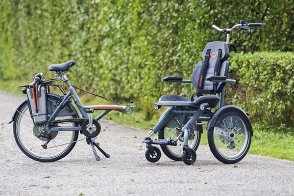 vélo fauteuil roulant déconnecté en tant que fauteuil roulant