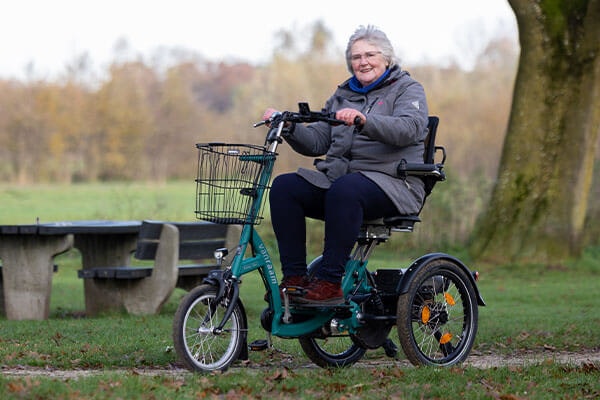 Easy Go Velo-scooter electrique faire du velo avec une maladie cerebrale Van Raam