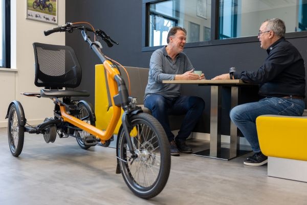 Kostenlose Probefahrt mit einem Spezialfahrrad im Showroom Van Raam Varsseveld