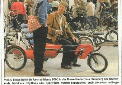 van raam fietsfabrikant van aangepaste fietsen bij de fahrrad messe in 2005