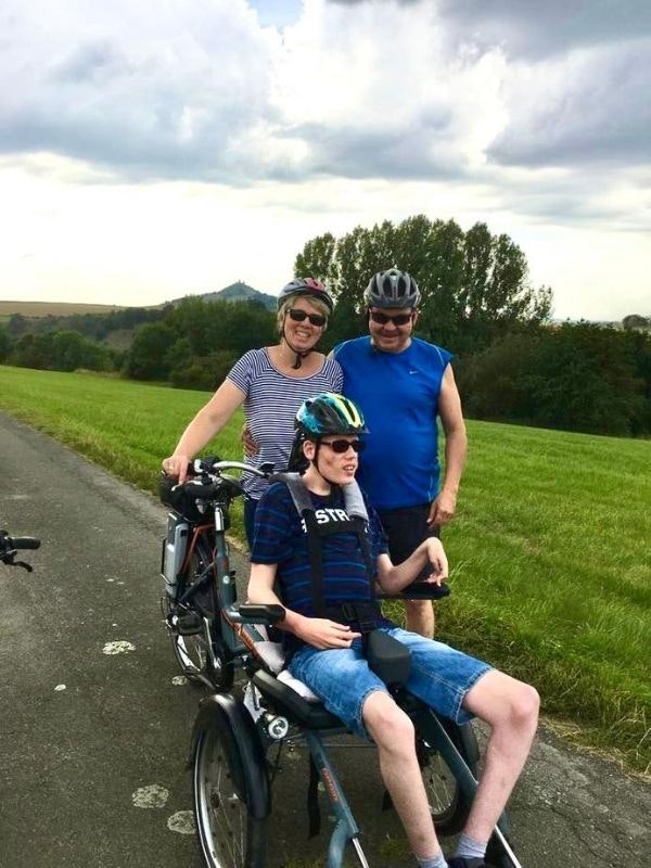 expérience fauteuil roulant vélo OPair famille Brandt