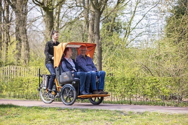 Chat rickshaw bike van raam