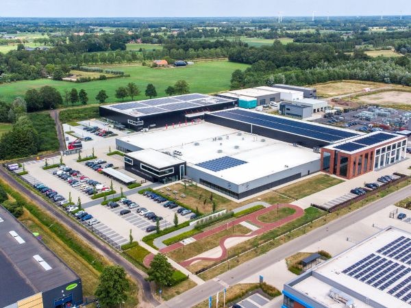 La usine de velos Van Raam de Varsseveld equipee de panneaux solaires