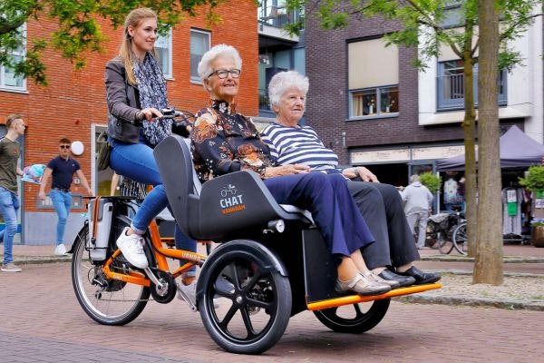 Chat ricksha cargo bike Van Raam