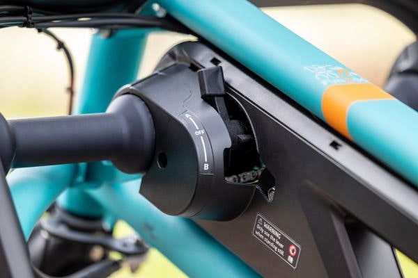 Einzigartige Fahreigenschaften des parallel Tandems Fun2Go optional schaltbare Nabe Van Raam