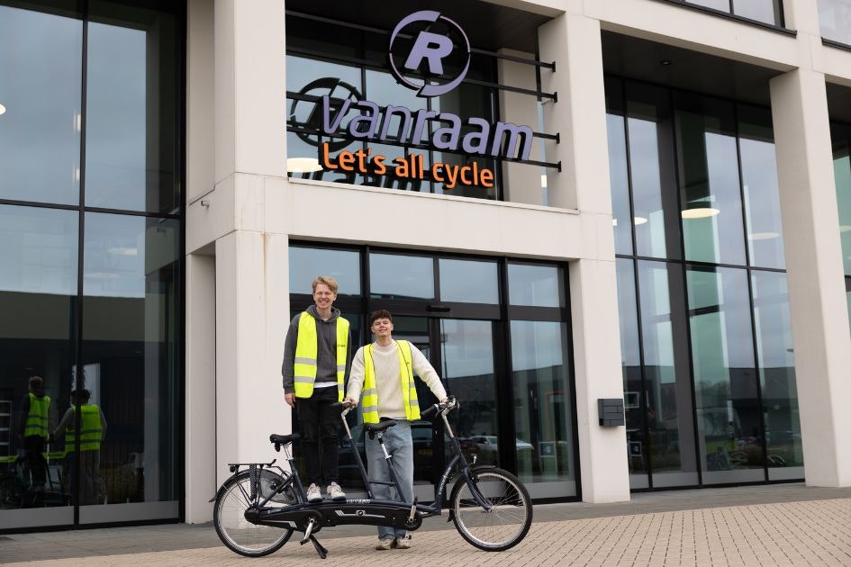 Herre en Jesper op Van Raam tandem naar de Sahara