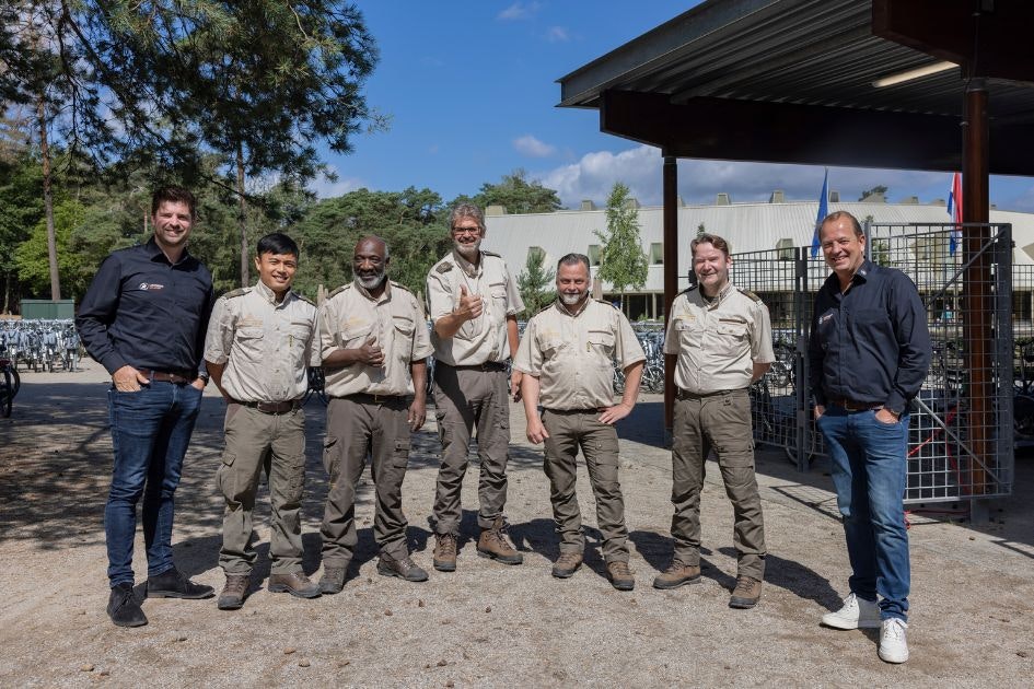 Handover of Van Raam bicycles to the Hoge Veluwe