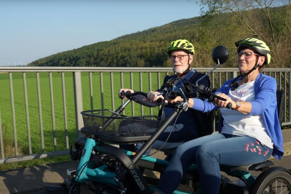 Kundenerfahrung Fun2Go parallelfahrrad Van Raam - Ursula und Eddy Kundenerfahrung Fun2Go parallelfahrrad Van Raam - Ursula und Eddy