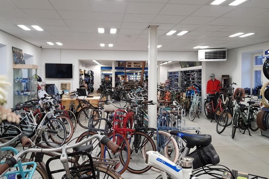 Jasper Rijwielen Roermond vanRaam showroom Jasper Rijwielen Roermond vanRaam showroom