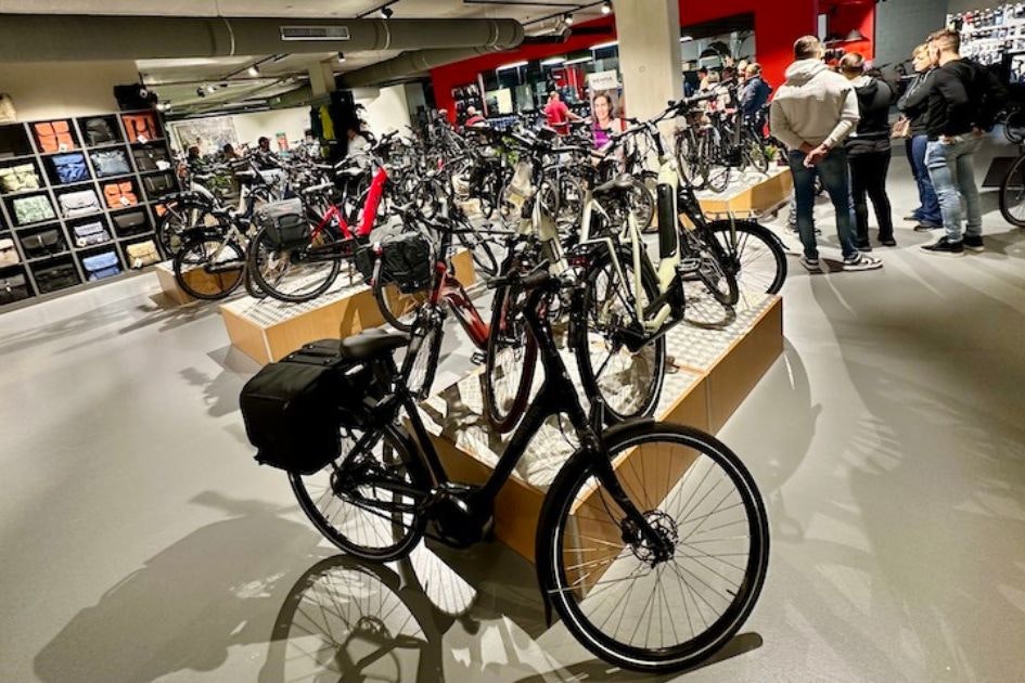De Poorter Tweewielers Hulst vanRaam - showroom De Poorter Tweewielers Hulst vanRaam - showroom