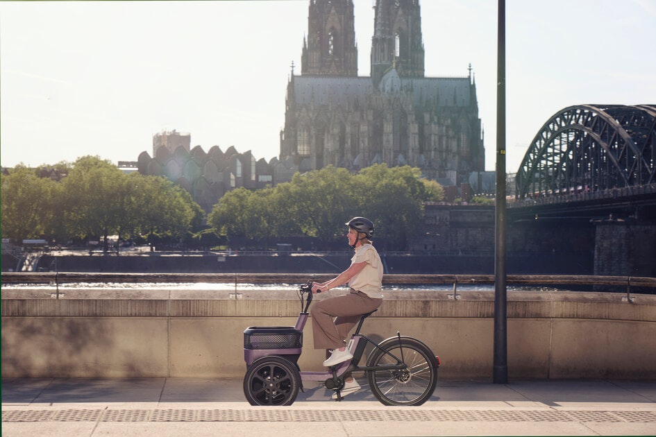 elektrisches dreirad mit transportbox