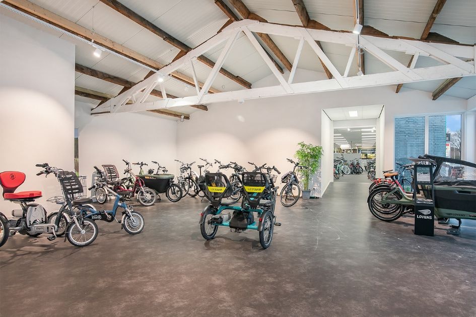 Bike Totaal van Oudenaarden Brielle vanRaam Fun2Go in showroom