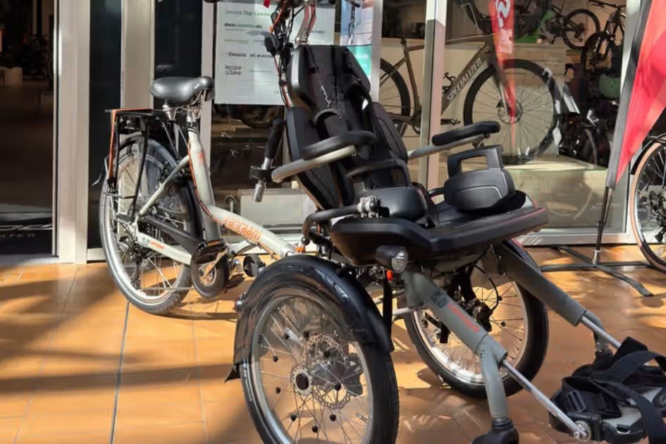 Dreirad-Zentrum Schwerin vanRaam OPair