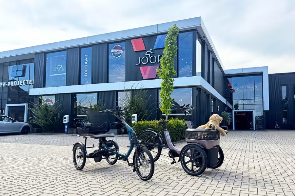 Joop van Voorthuizen Fietsen Renswoude - Easy Rider en Thuja Joop van Voorthuizen Fietsen Renswoude - Easy Rider en Thuja