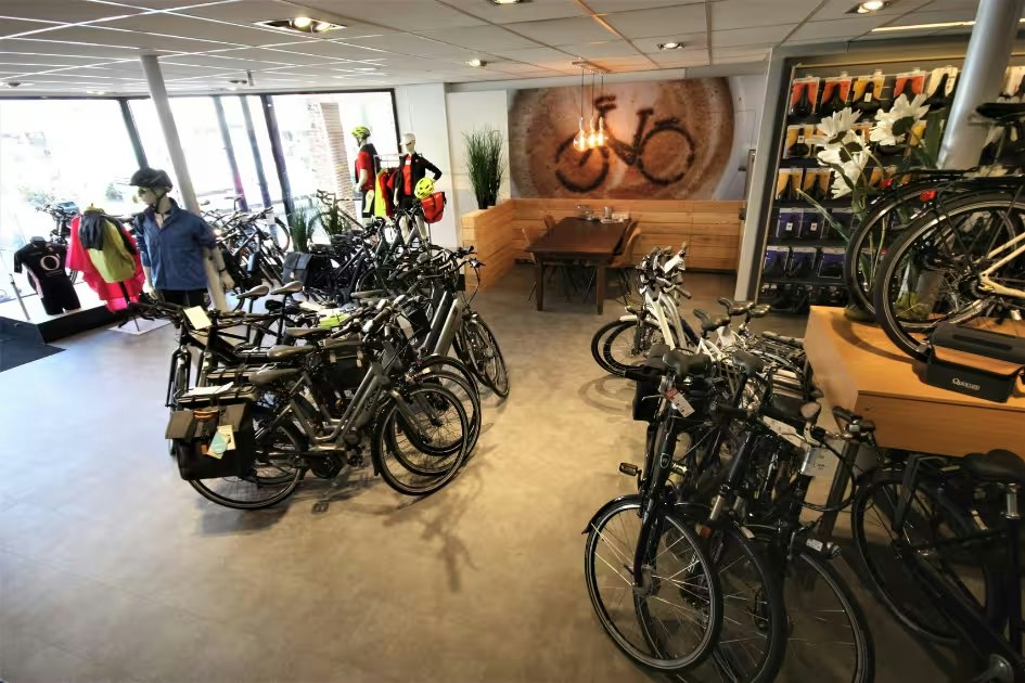 Bike Totaal Rene van Linden dealer vanRaam - Showroom