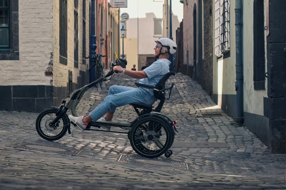 vanRaam Easy Rider Compact tricycle with mountain gears