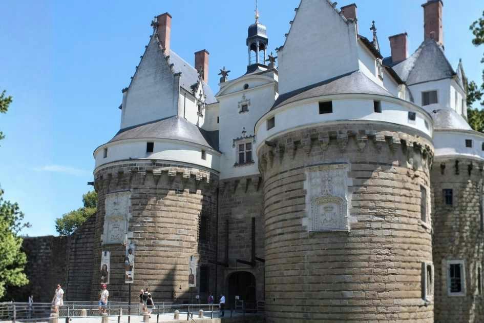 Nantes en velo 3 roues Chateau des Ducs de Bretagne Nantes en velo 3 roues Chateau des Ducs de Bretagne