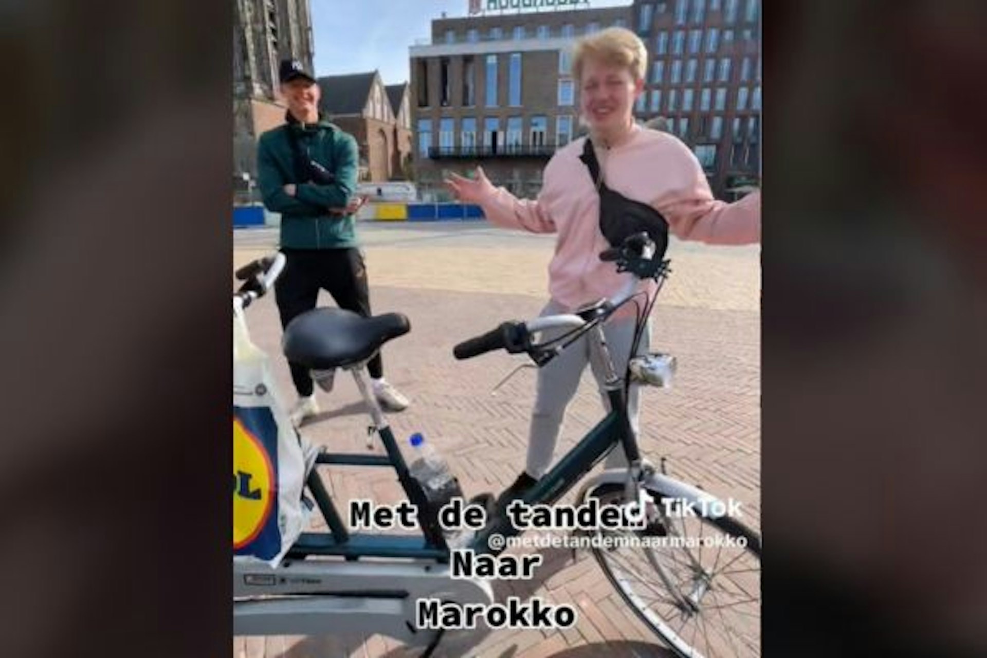 Herre en Jesper op oude Van Raam tandem naar Marokko