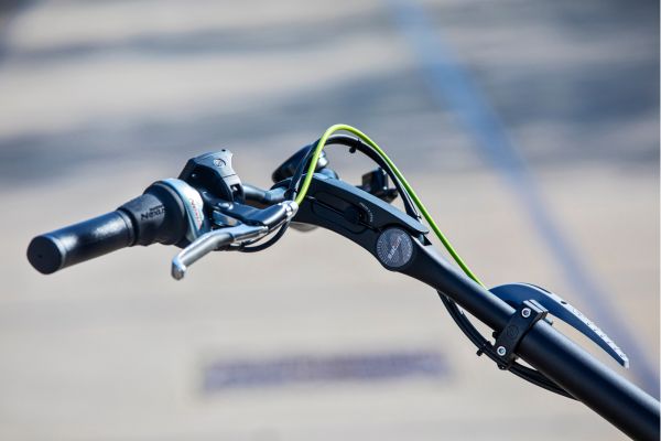quick release lever on handlebar stem Van Raam Easy Rider 3 tricycle