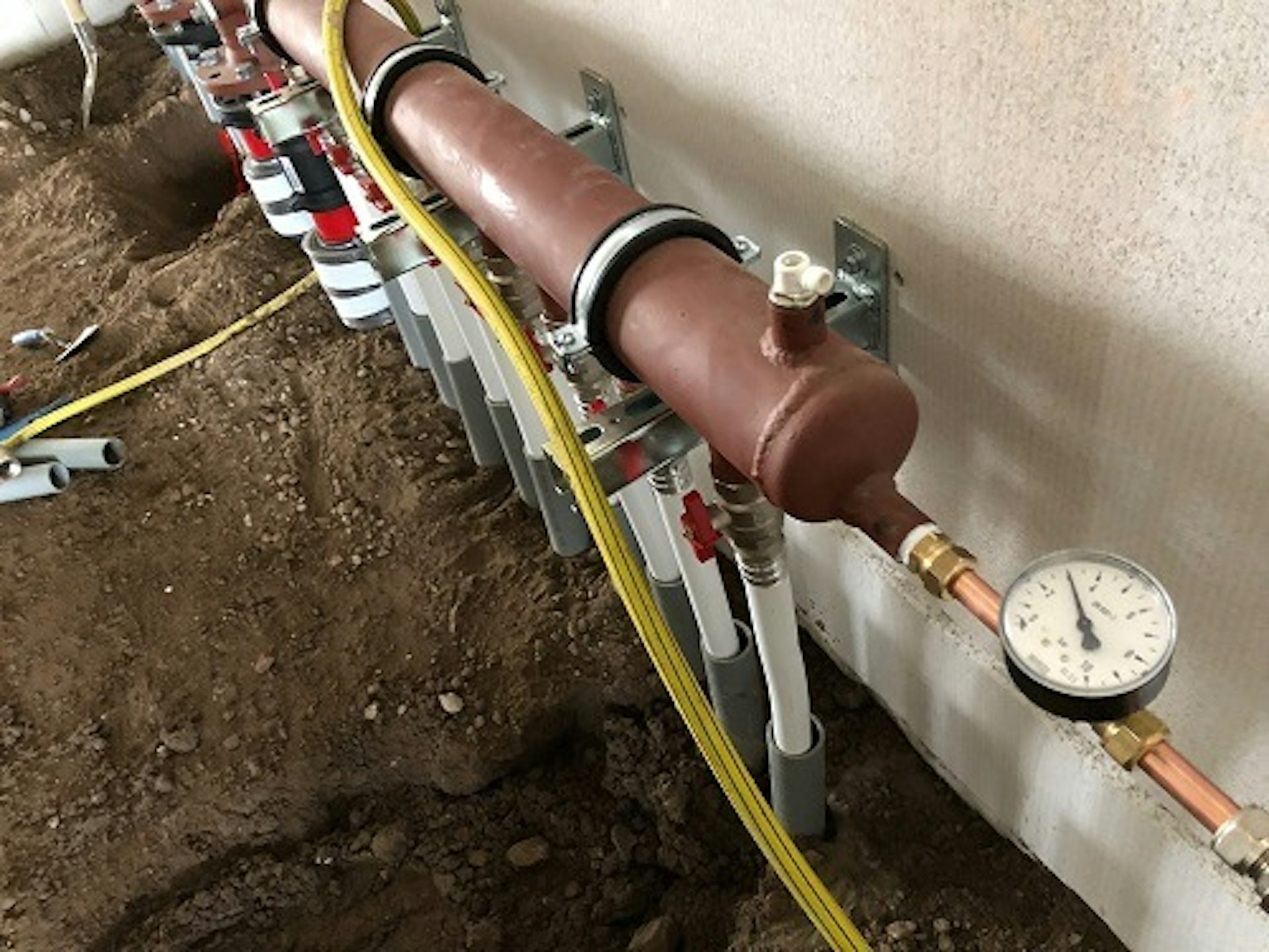 Week-35-vloerverwarming-gevuld-en-op-druk-Van-Raam-nieuwbouw