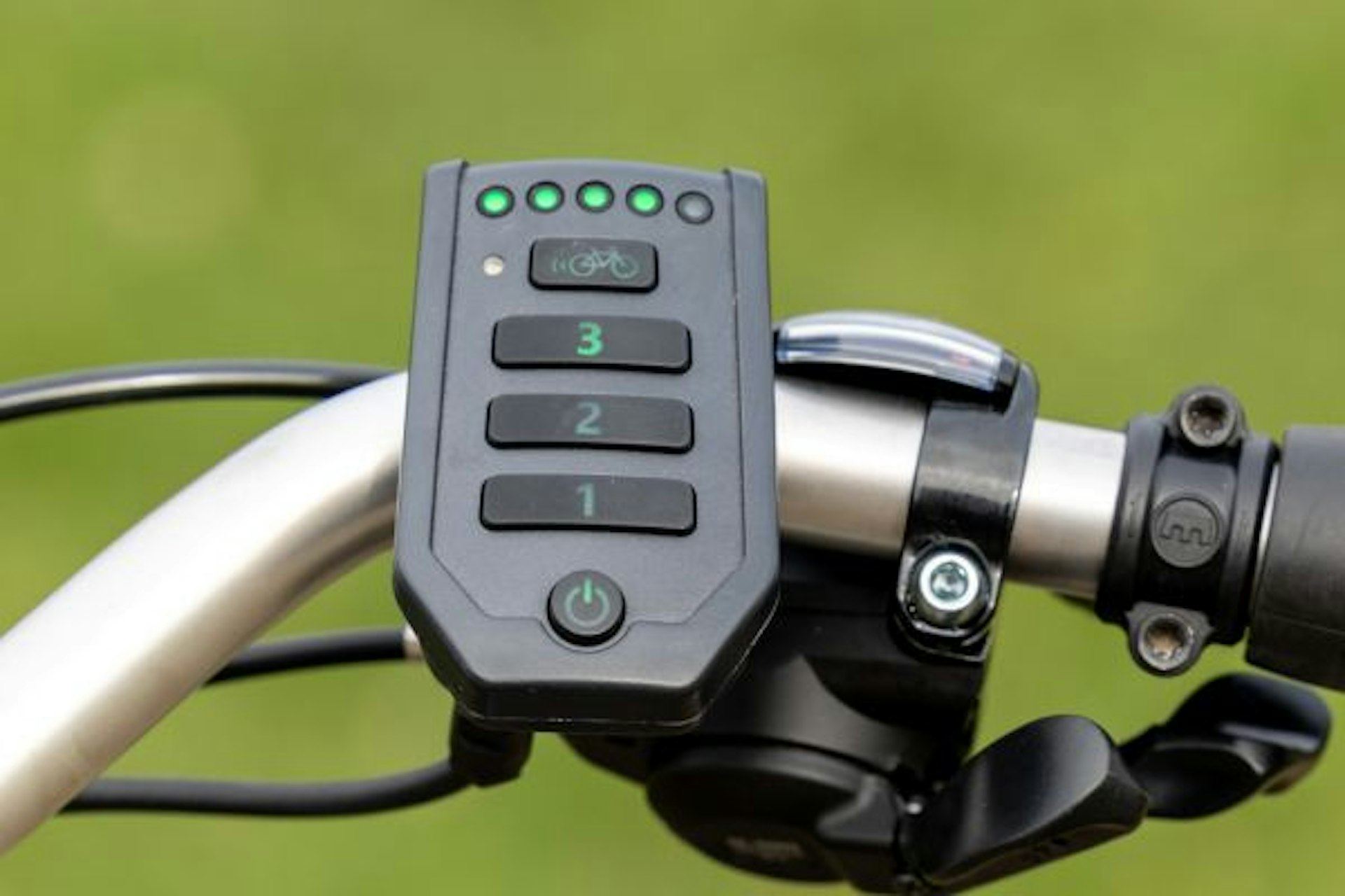contrôler la charge de la batterie via l'écran