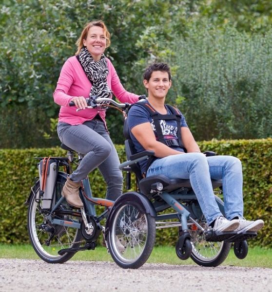 Le vélo en fauteuil roulant OPair testé comme le meilleur