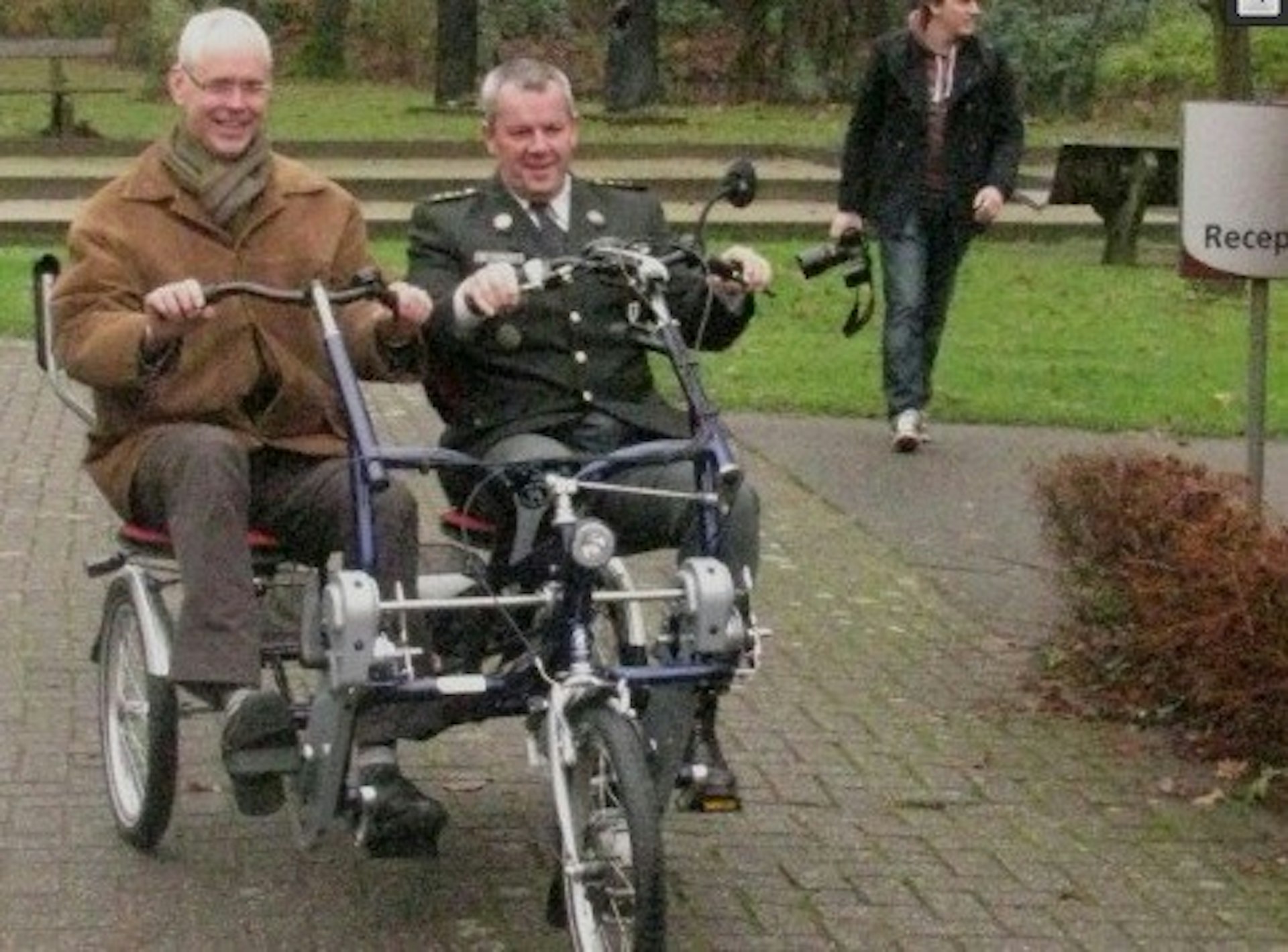 Tandem tricycle recumbent double rider also popular in Belgium. 