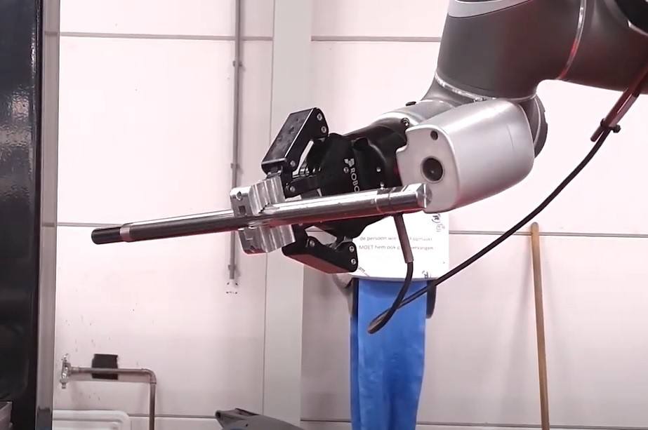 CNC-Cobot at Van Raam