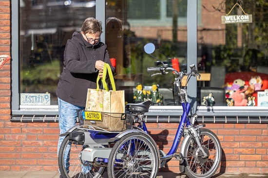 Midi tricycle avec panier Van Raam Astrid Janssen