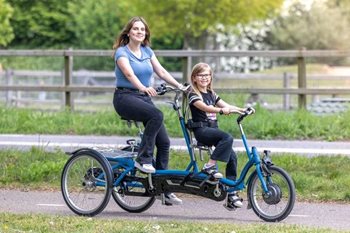 Grenzenloses Radfahren mit einem Van Raam angepassten Fahrrad Optionen