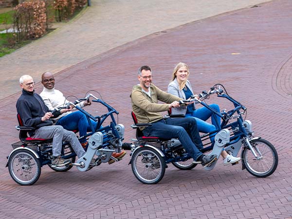 Fietsen met een wisselend energieniveau Van Raam FunTrain duofietsaanhanger