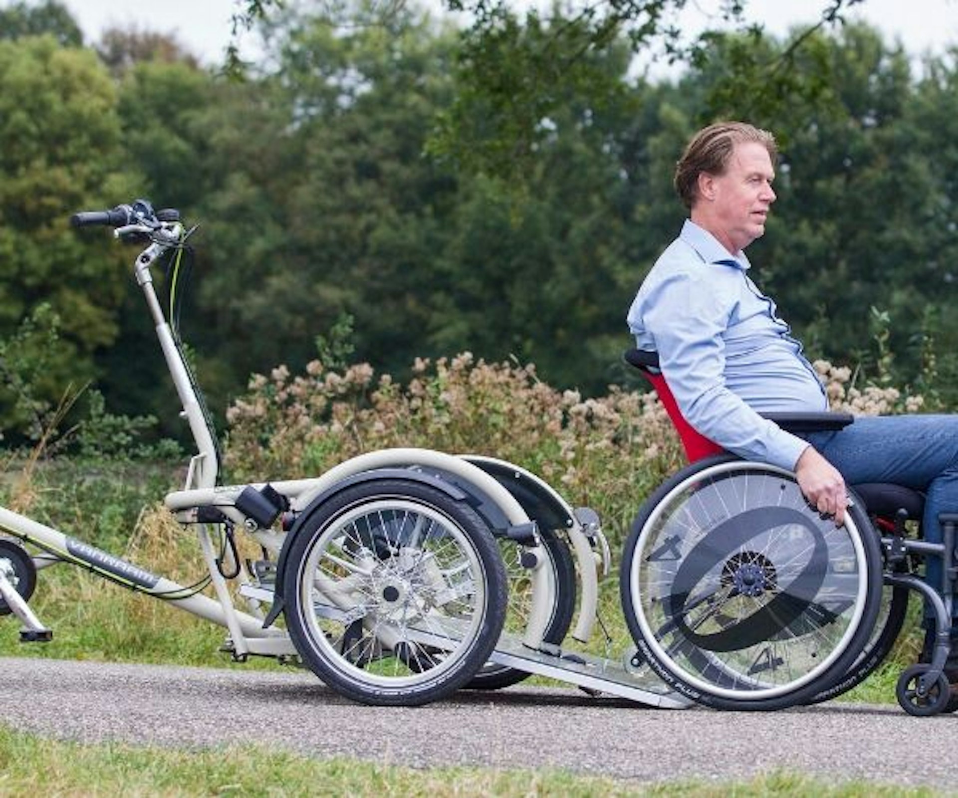 VeloPlus das Dreirad für Rollstuhl Fahrrad  Plattform