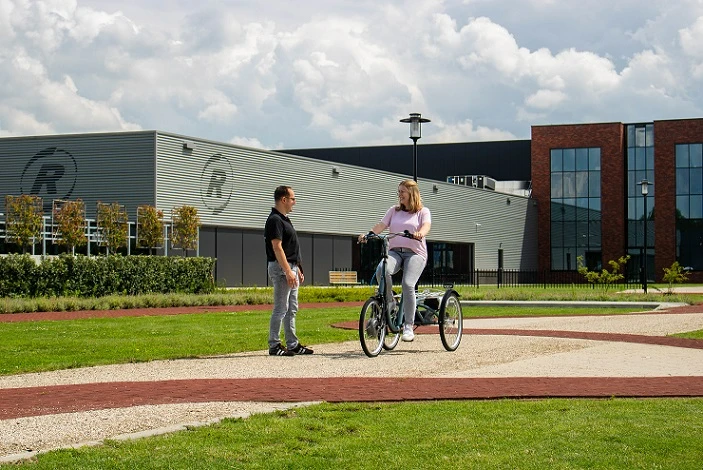 selbst ein angepasstes Fahrrad ausprobieren bei Van Raam