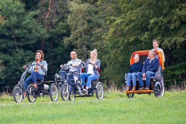 Auf einem Spezialfahrrad von Van Raam fahren