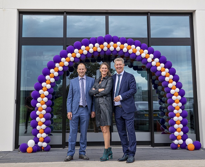 Feestelijke opening directie Van Raam nieuwe fabriek