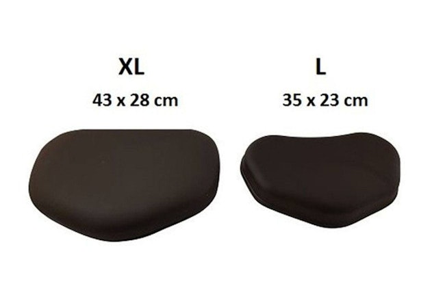 Seat XL (Additional charges), seat L (standard)