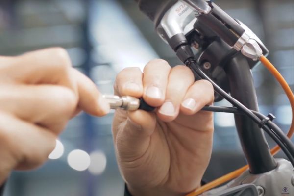 In 7 Schritte Van Raam Händler Tool verbinden und auslesen