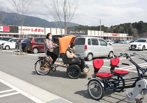 Van Raam adapted bicycles now also available in Japan Chat rickshaw bike and Fun2Go duo bike
