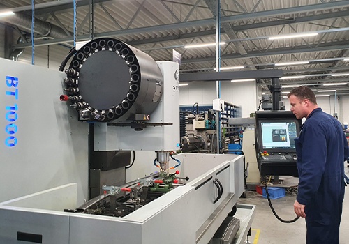 Van Raam productie van aangepaste fietsen BT1000