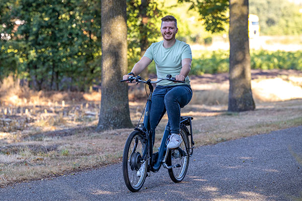 De unieke tweewieler Balance lage instapfiets van Van Raam