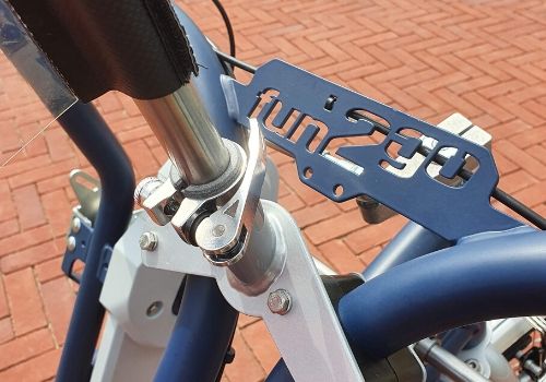 Fun2Go Duo Fahrrad mit zwischen Abschirmung in Corona