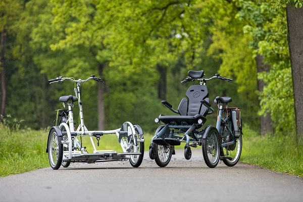 Samen op een rolstoelfiets met kinderen
