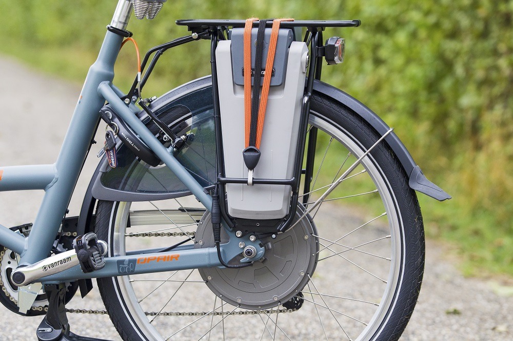 moteur et batterie de vélo en fauteuil roulant