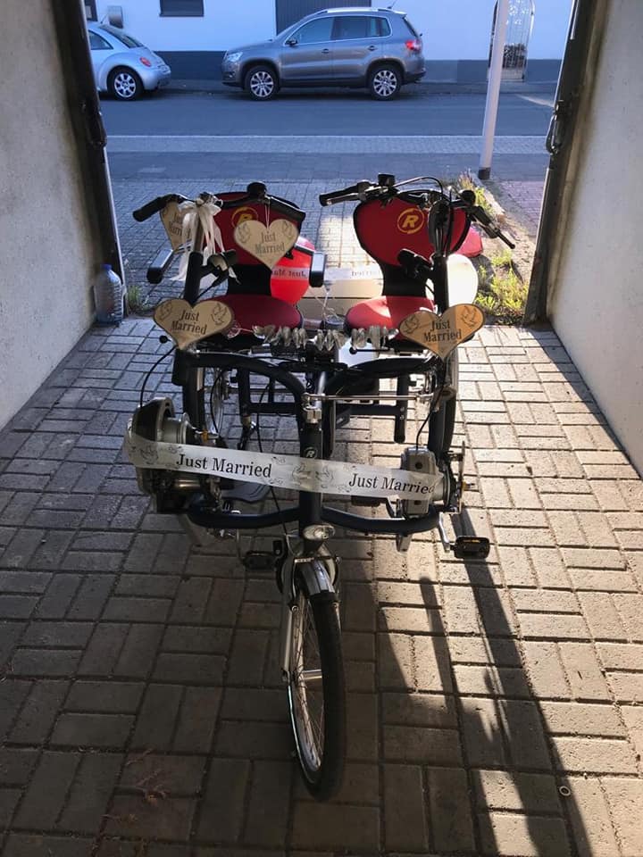 Versierde duofiets bruiloft Van Raam 